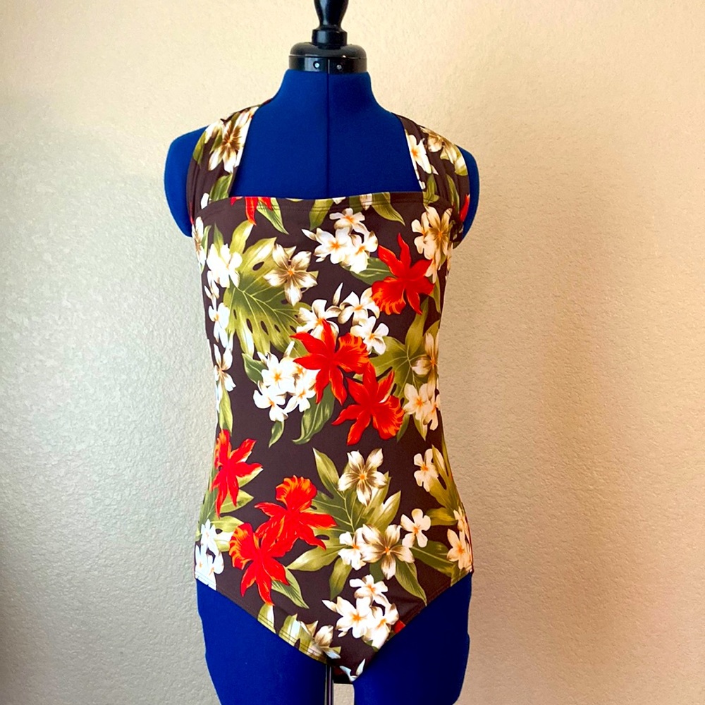 White Stag Floral-print one-piece swimsuit, size 12-14